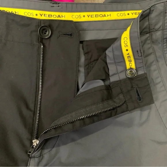 COS + YEBOAH Men’s Black Gray Two Tone Cargo Pants Size 28R NWOT!